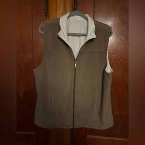 2/$20: Karen Scott Cream/Brown Reversible Fleece Vest